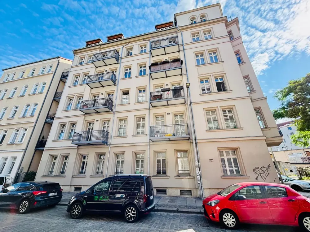Tolle 2 Zi.-Whg. | Parkett | Bad mit Fenster