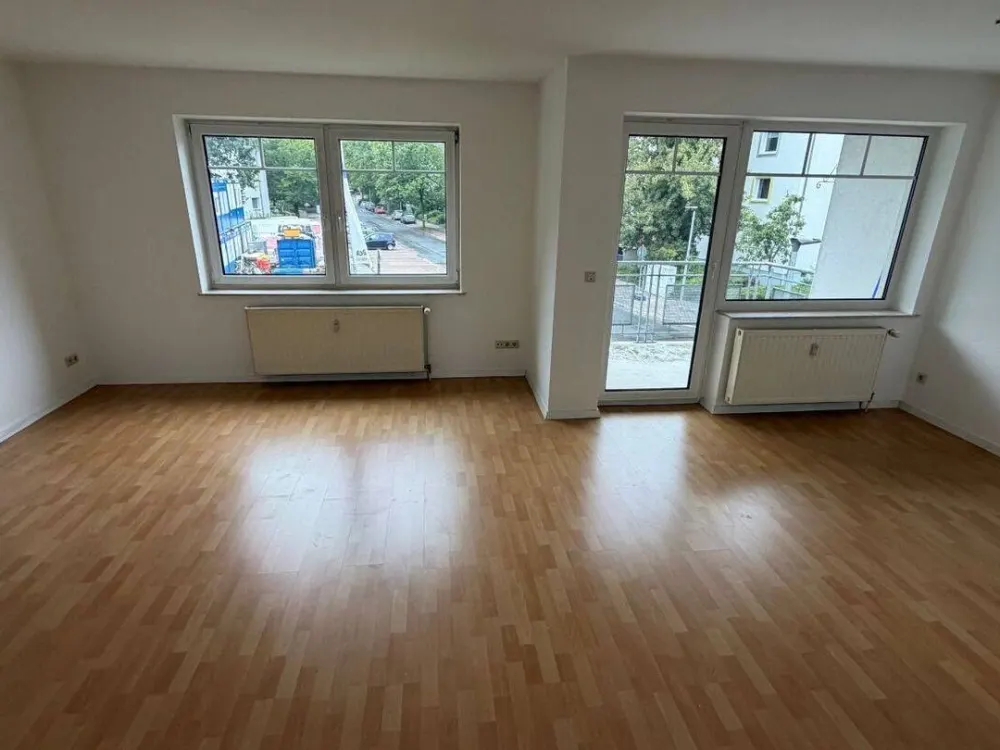 2 Zimmer Balkonwohnung mit Einbauküche in Bremen, Huchting