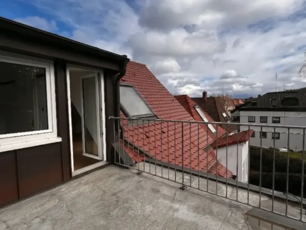 Maisonette über zwei Etagen mit Balkon und Dachterrasse, ruhig wohnen in Stuttgart-Ost