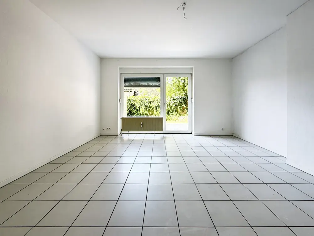 Quiet 3-Room Apartment with Terrace near Recreation Area in Paderborn