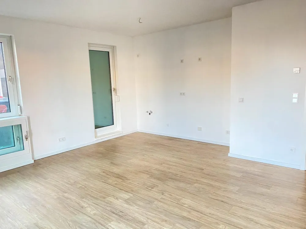 Helle 2-Zimmer-Wohnung mit Tageslichtbad, barrierefreie Objektgestaltung - provisionsfrei