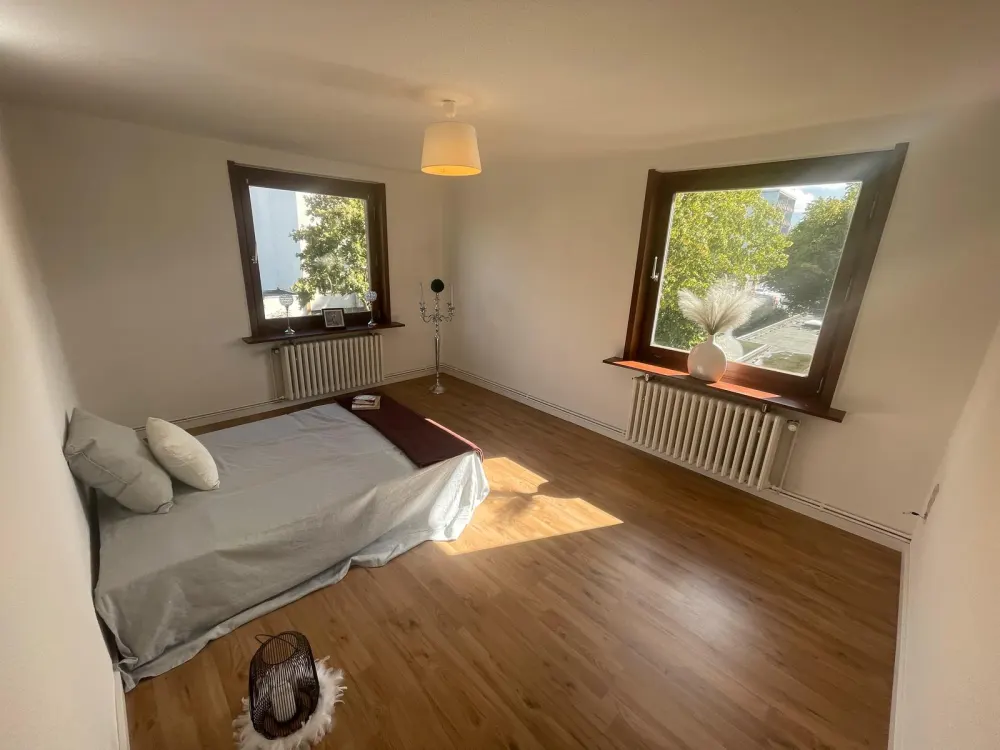 Frisch renovierte 3-Zimmer mit eigenem Gartenanteil in Hannover