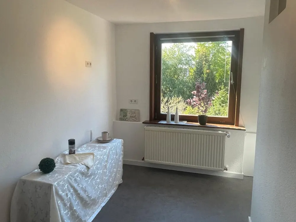 Frisch renovierte 3-Zimmer mit eigenem Gartenanteil in Hannover