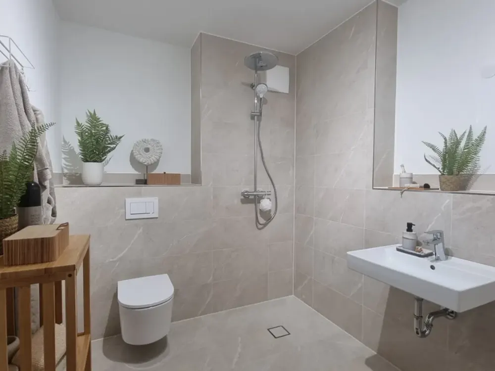 Modern 1-Room New-Build Apartment with Terrace, Fitted Kitchen & Underground Parking in Rheinstetten