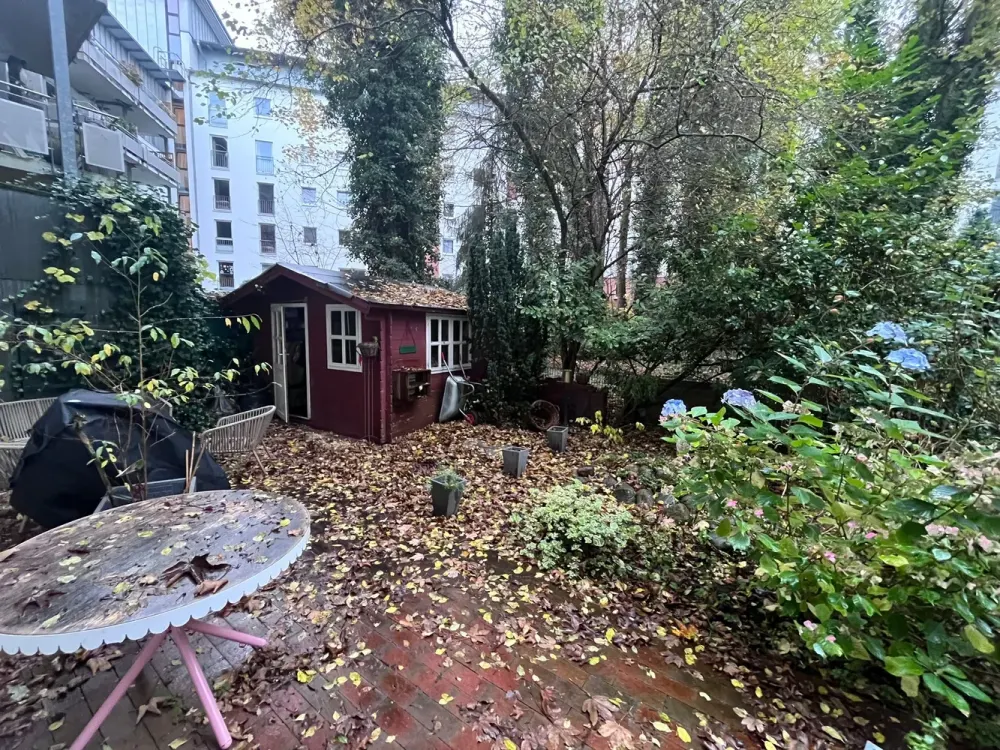 3-room apartment with 75 m² and garden in the middle of Bahrenfeld from 01.10/15.10.