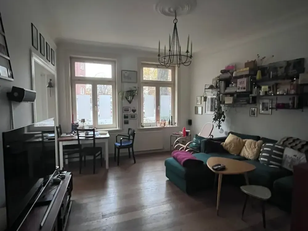 3-room apartment with 75 m² and garden in the middle of Bahrenfeld from 01.10/15.10.