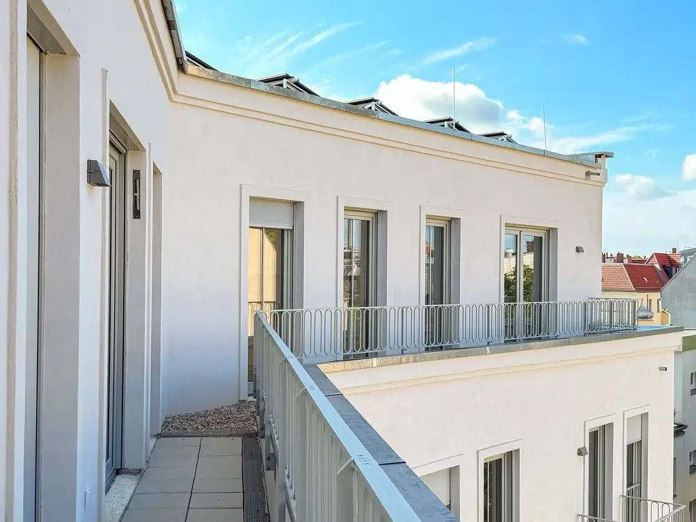 Kompakte Dachgeschosswohnung nah Schloß Charlottenburg - 2,5 Zimmer am Mierendorffplatz