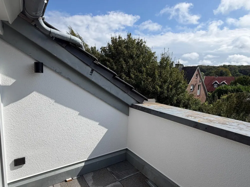 NUR für 1 Person: Lichtdurchfluteter Wohntraum mit EBK und Loggia!