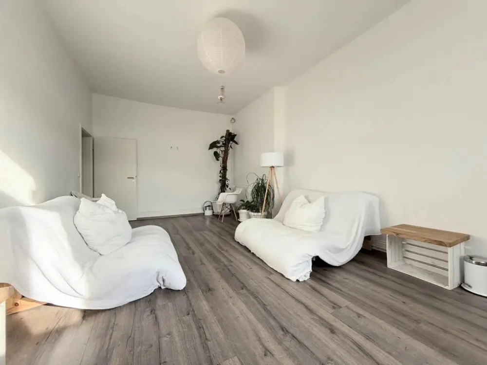 Charmante 3-Zimmer-Wohnung mit besonderem Altbauflair