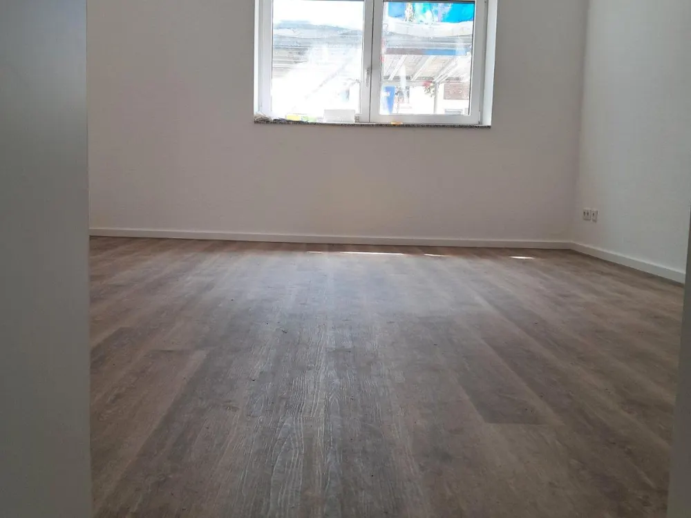 • Erstbezug nach Sanierung 1 Zimmerwohnung