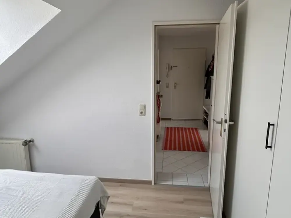 Helles Dachstudio, 2 Zimmer, 53 m², Pulheim Zentralort