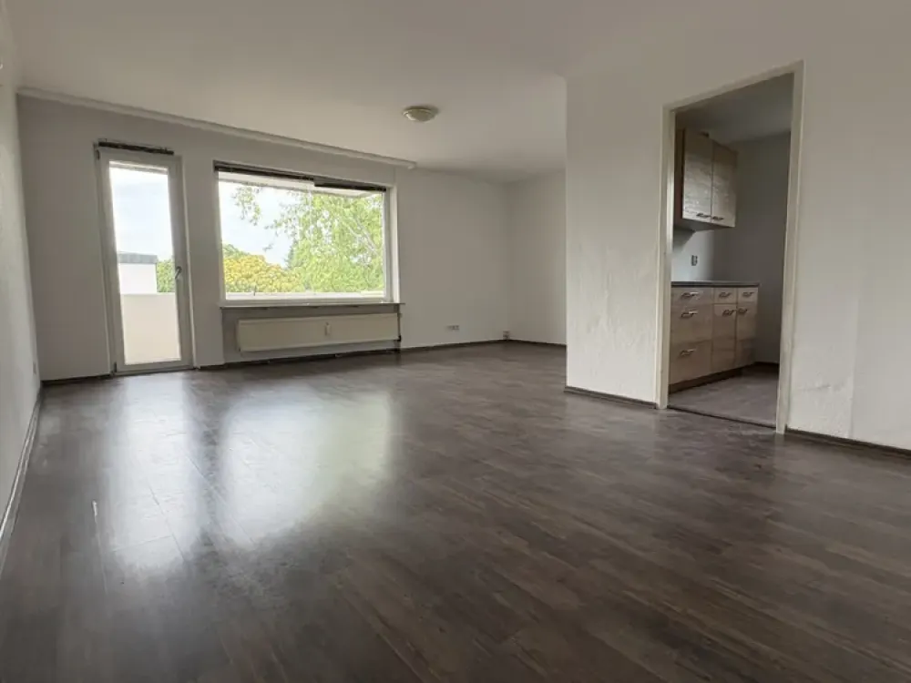 Gut geschnittene 2-Zimmer-Wohnung mit Balkon, Einbauküche und Stellplatz in Offenbach-Bieber
