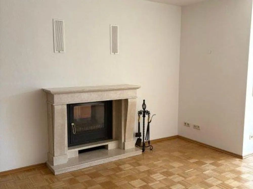Wohnung oder Haus? Lichtdurchflutete Maisonette-Wohnung