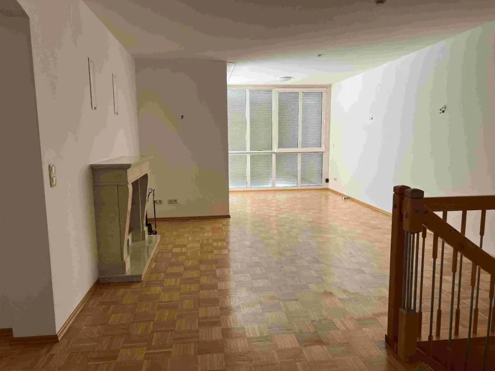 Wohnung oder Haus? Lichtdurchflutete Maisonette-Wohnung