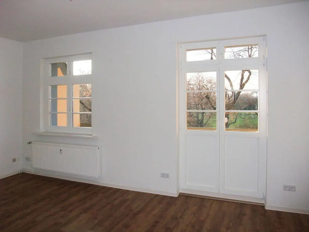 Freshly Renovated 3-Room Apartment with Large Balcony and Directly by the Park