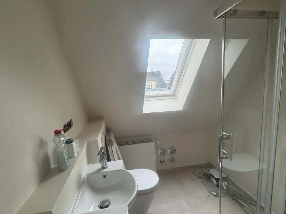 2-Zimmer-Dachgeschosswohnung - ab sofort