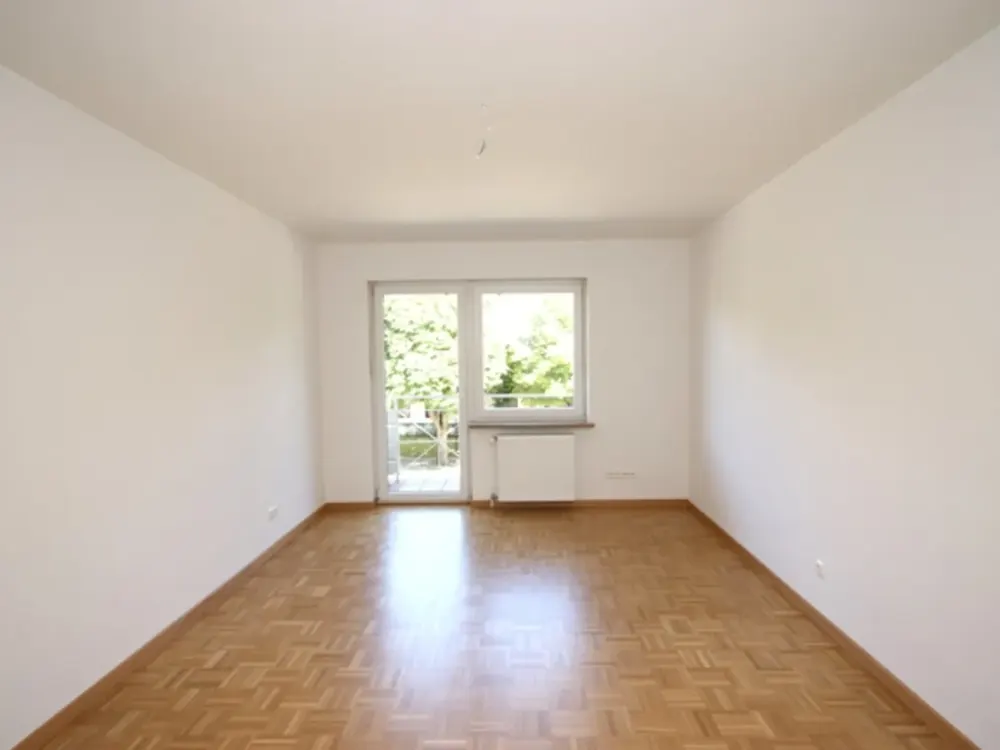 4,5-Zimmerwohnung mit Balkon im Herzen von Grünwald