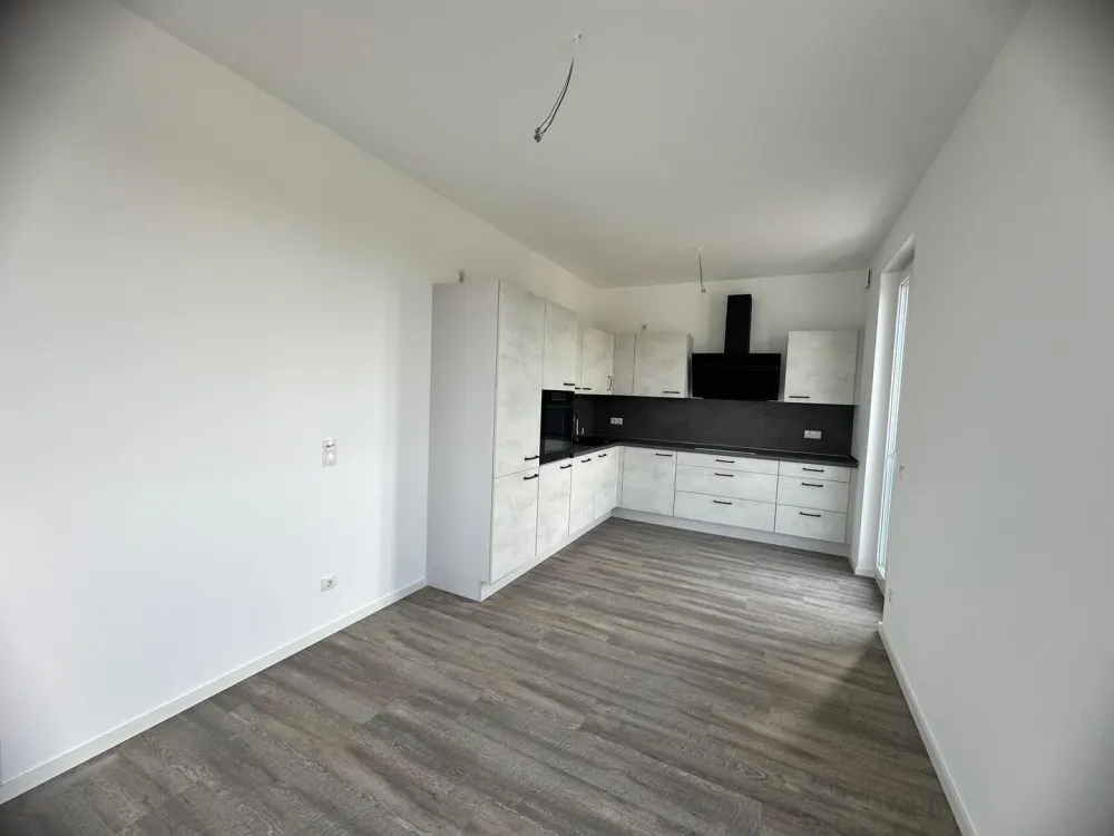 Exklusive 2-Zimmer-Dachgeschosswohnung mit traumhafter Terrasse, Perfekt für Singles & Paare