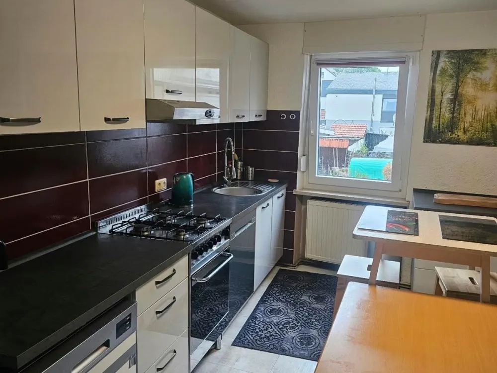 6 Zimmer, 2 Bäder + Einbauküche in Rilchingen Hanweiler