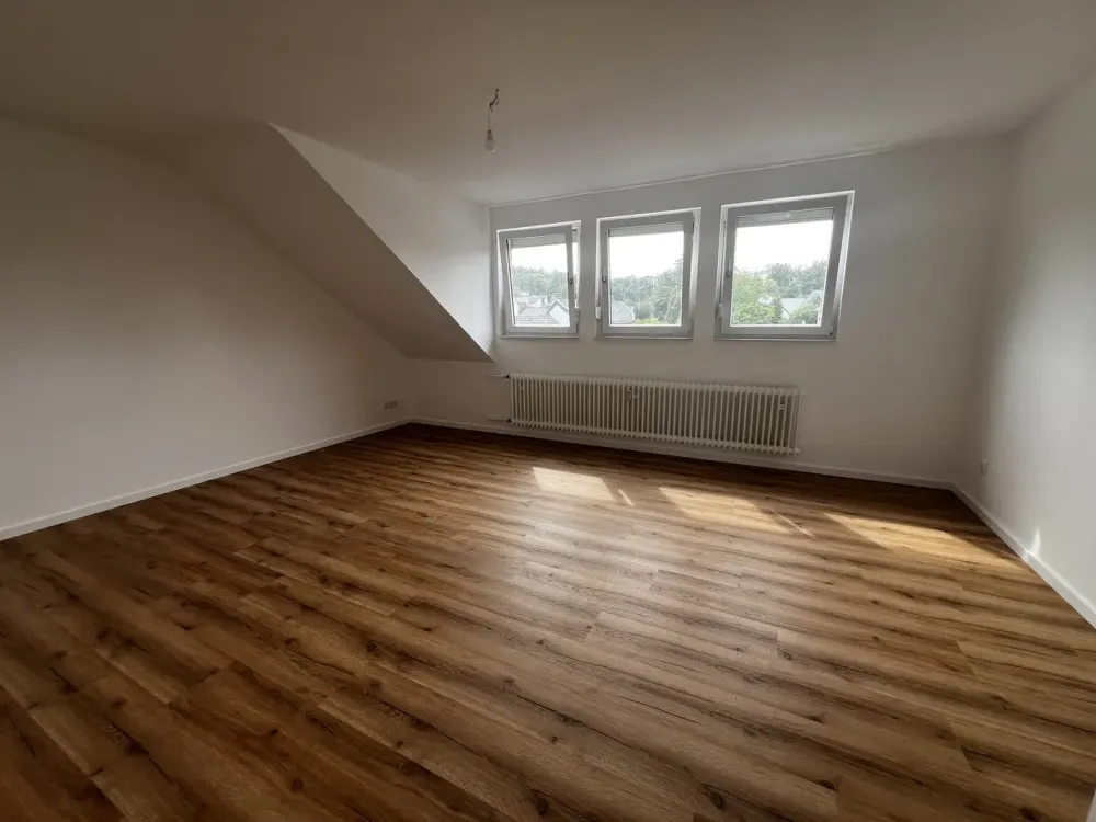3-Zimmer-Dachgeschosswohnung in Dietzenbach Hexenberg