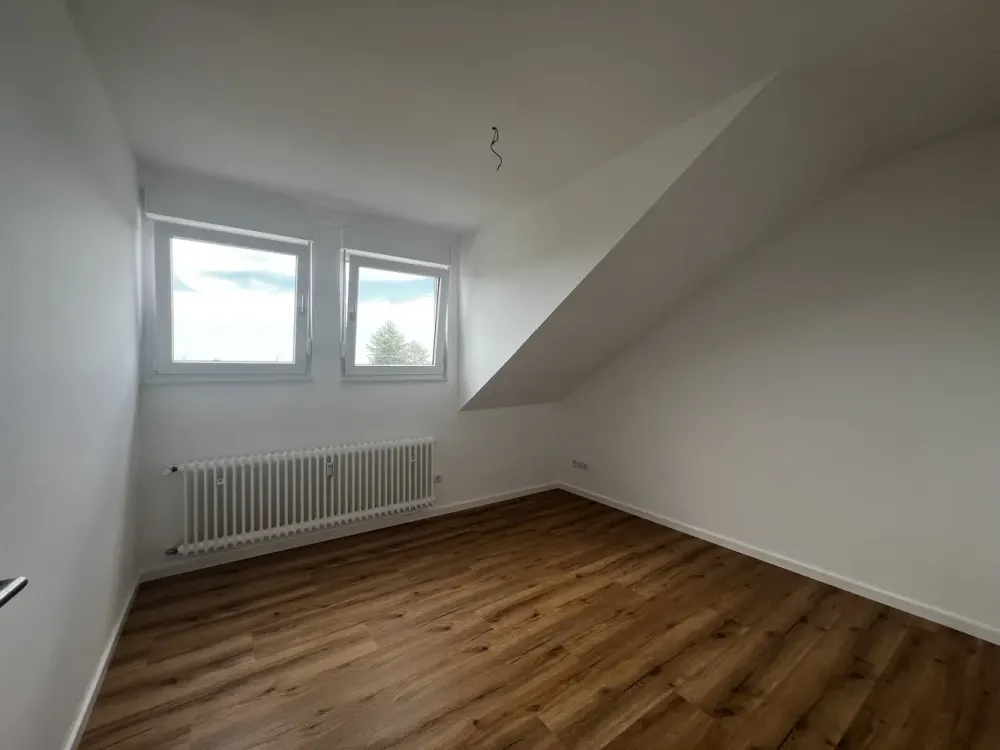 3-Zimmer-Dachgeschosswohnung in Dietzenbach Hexenberg