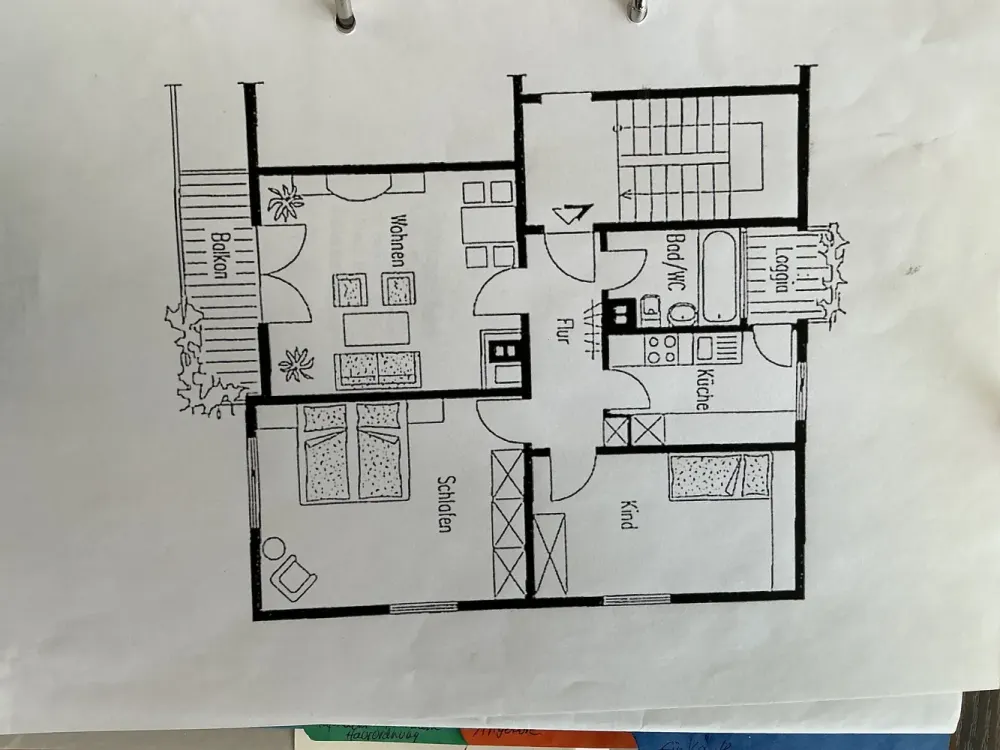 Stuttgart-West: 3-Zimmer-Wohnung mit Balkon, Loggia und Kaminofen