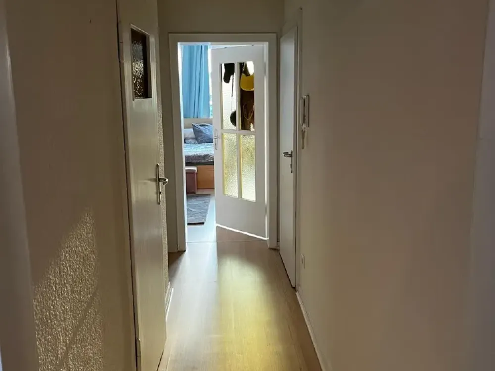 SCH32 - Einziehen und Wohlfühlen - Charmante Wohnung mit Balkon in zentraler Lage