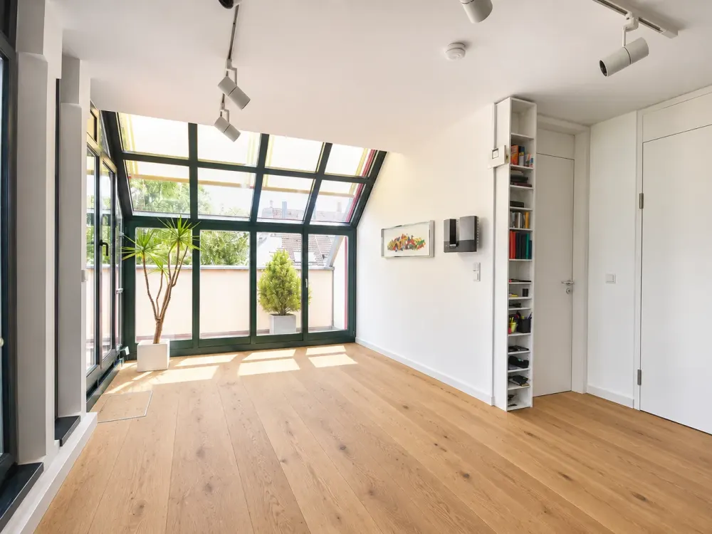Boutique Apartment with Winter Garden and Roof Terrace