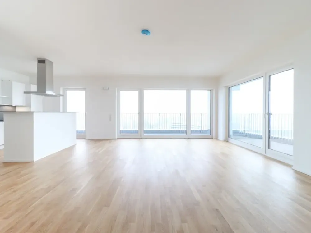 Exclusive Living Ambiance: Modern 5-Room Apartment with Two Balconies and Stylish Features