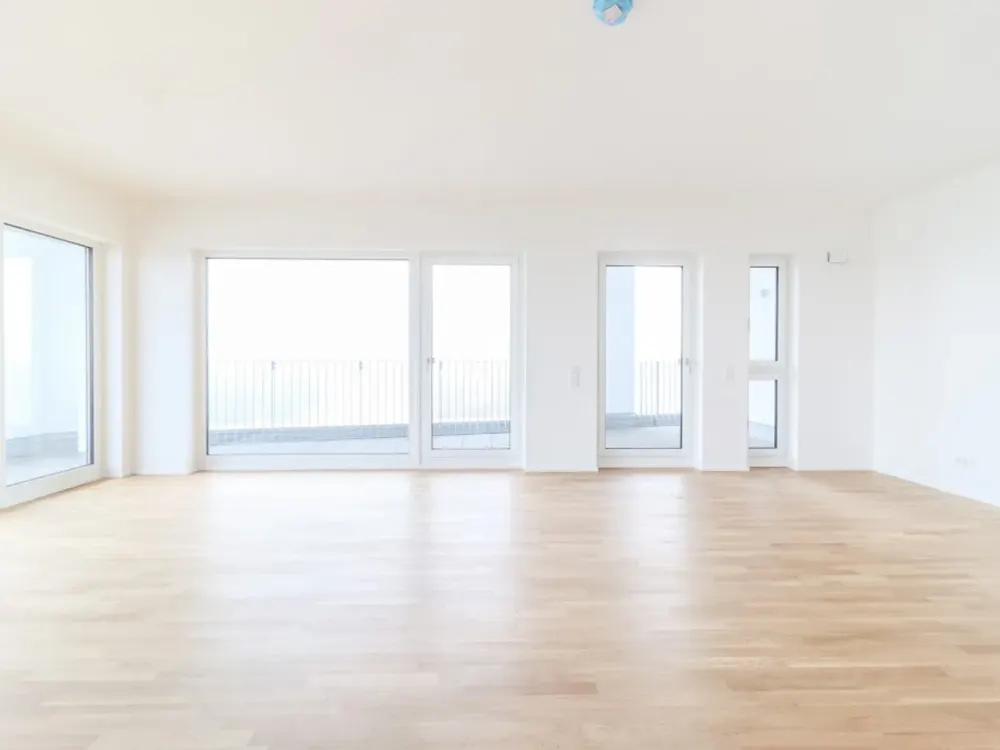 Exclusive Living Ambiance: Modern 5-Room Apartment with Two Balconies and Stylish Features