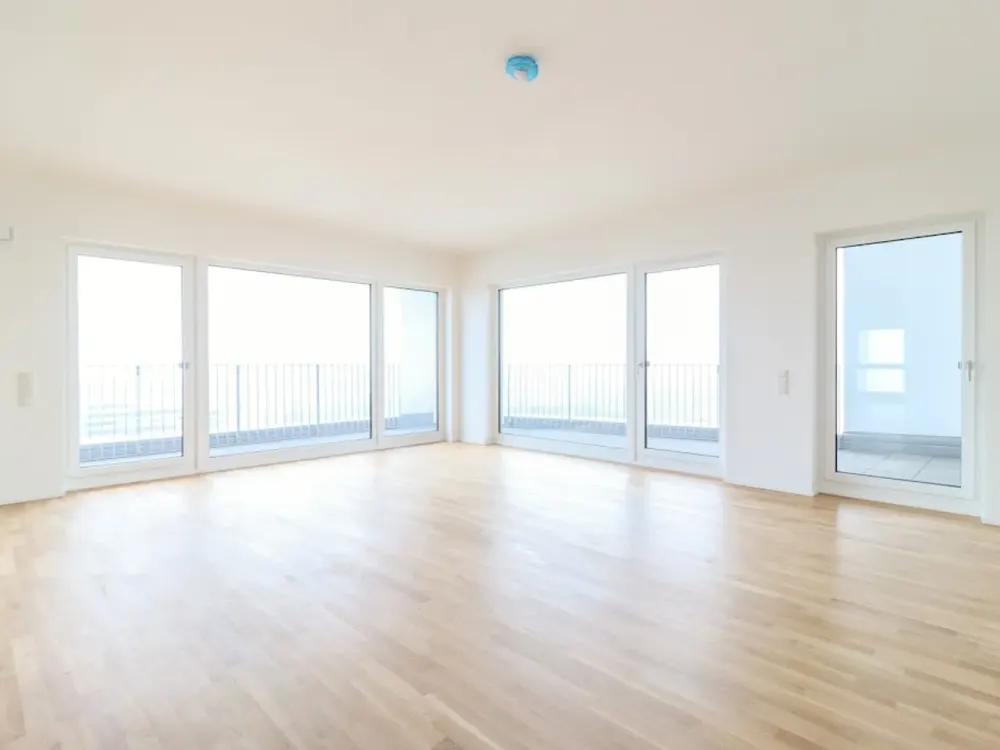 Exclusive Living Ambiance: Modern 5-Room Apartment with Two Balconies and Stylish Features