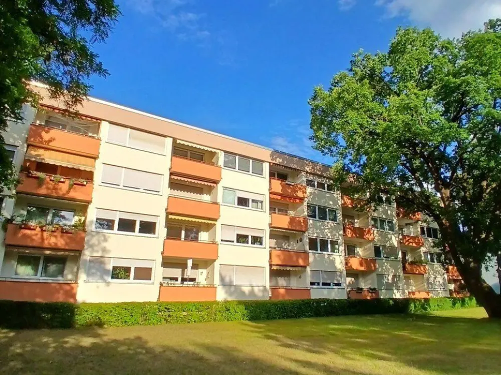 Schöne, neu renovierte und ruhige 3 Z. Wohnung in Nbg.-Langwasser zu vermieten.