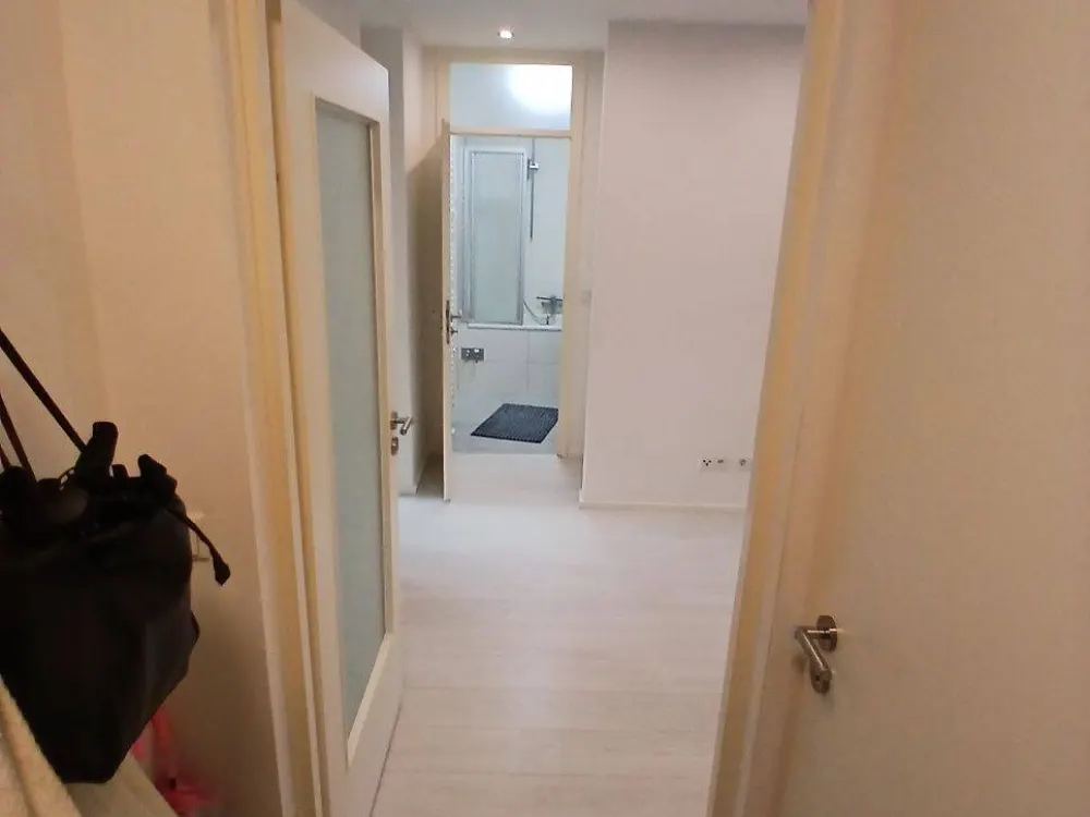 Schöne, neu renovierte und ruhige 3 Z. Wohnung in Nbg.-Langwasser zu vermieten.