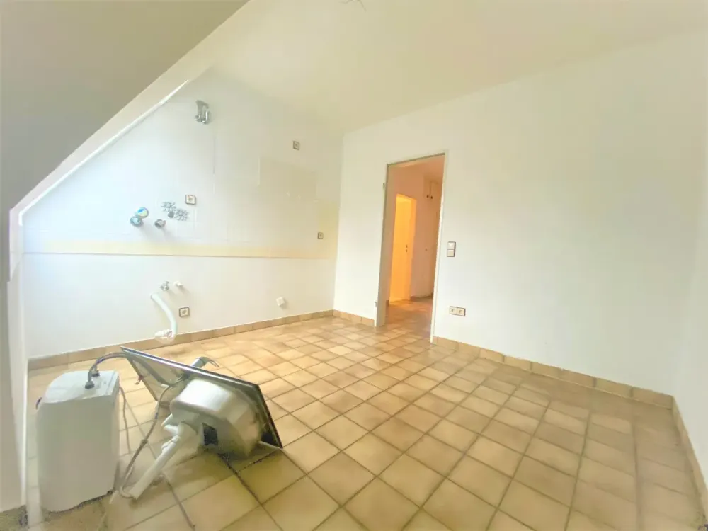 🏡 Helle 3,5-Zimmer-Dachgeschosswohnung mit Gartenmitbenutzung in Dortmund-Bövinghausen