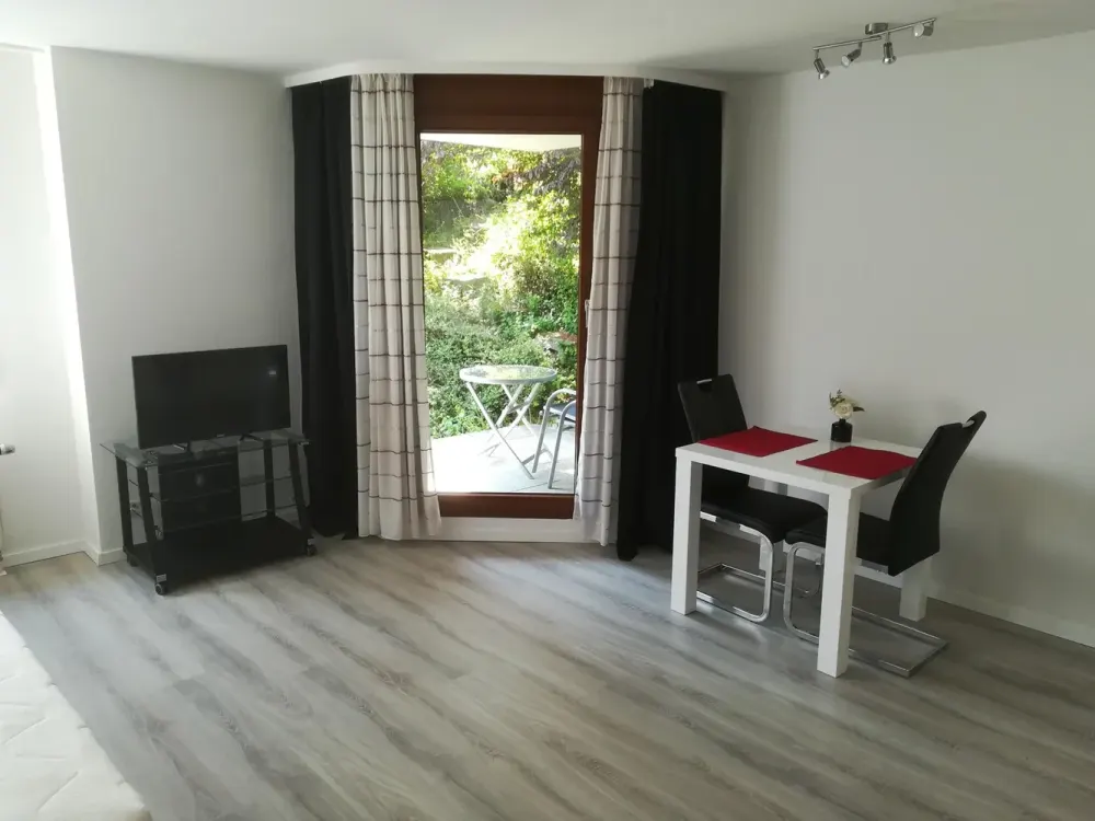 Fully Furnished 1.5-Room Apartment in Quiet Location in Weissach