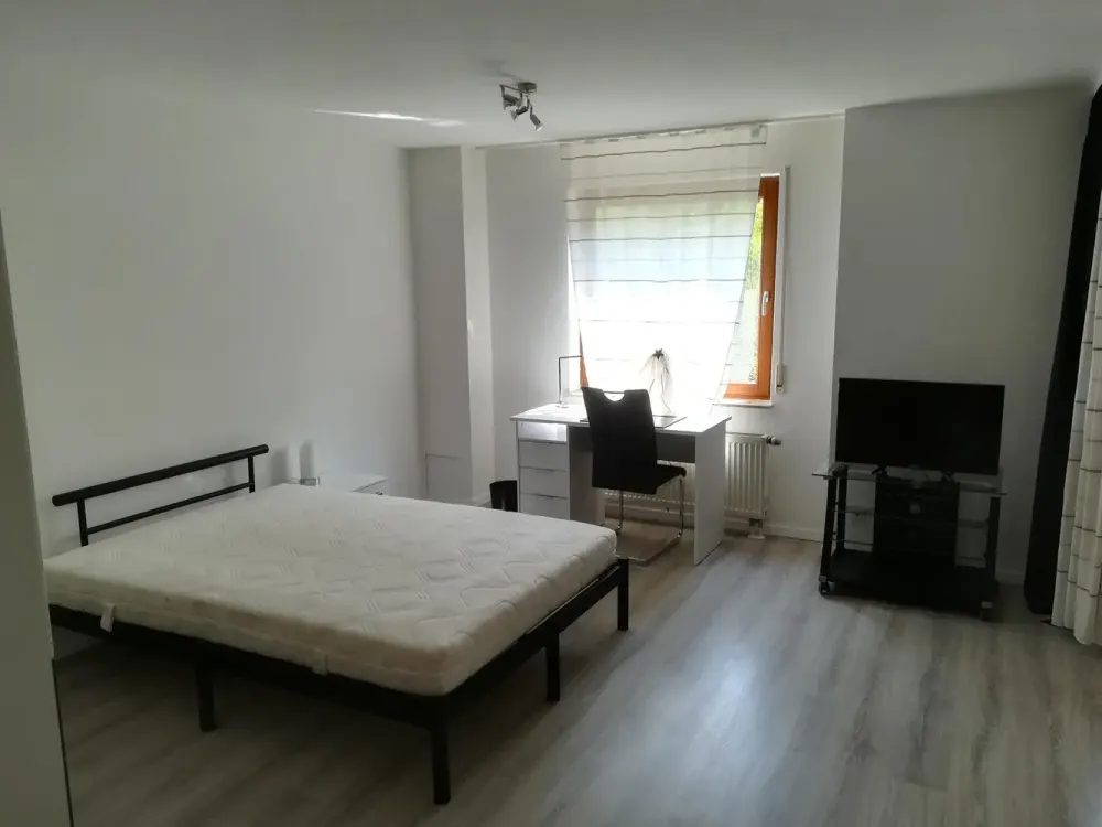 Fully Furnished 1.5-Room Apartment in Quiet Location in Weissach