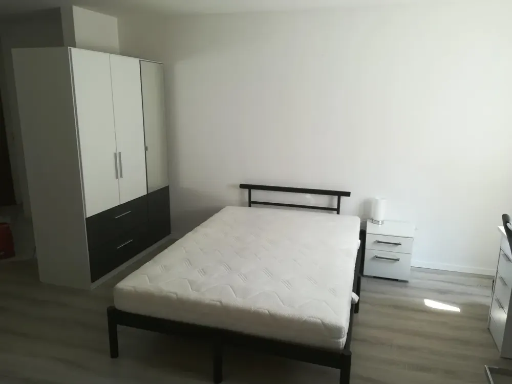 Fully Furnished 1.5-Room Apartment in Quiet Location in Weissach