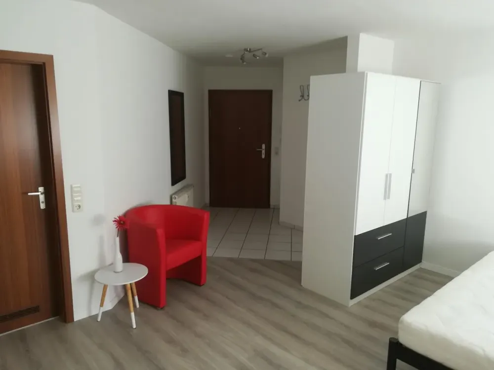 Fully Furnished 1.5-Room Apartment in Quiet Location in Weissach