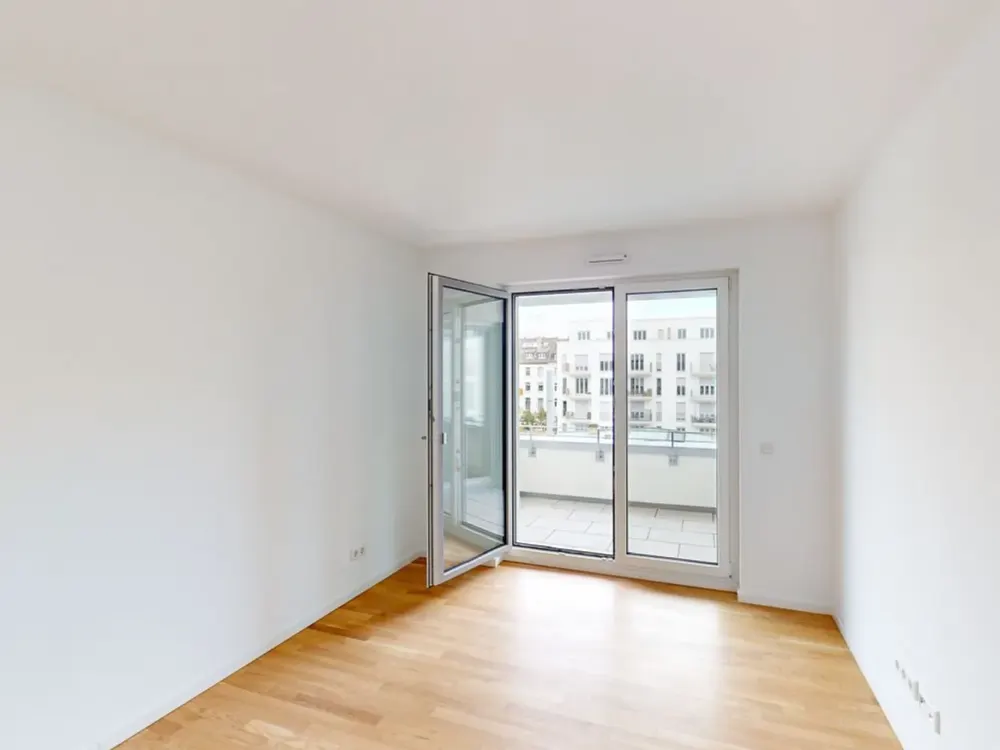 Balkon-1-Zimmer-Apartment im 3. OG mit Aufzug in Frankfurt am Main
