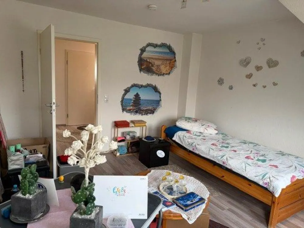 Hell & Großzügig: 3-Zimmer-Wohnung mit Einbauküche in Bremen-Find
