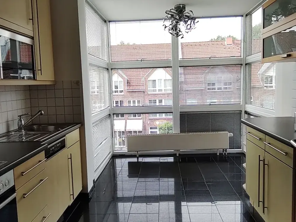 Wunderschöne 5 Zimmer Wohnung mit 2 Balkonen