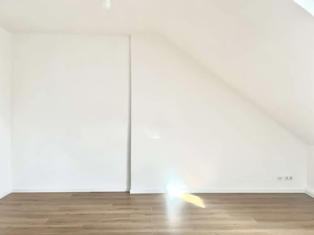 Bright 3-Room Apartment - Newly Renovated and Available Immediately
