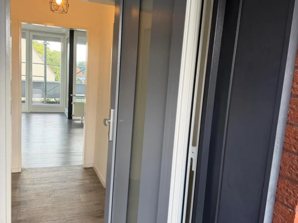 Sonnige schöne 1-Zimmer Wohnung mit grosser Terrasse in Südlage