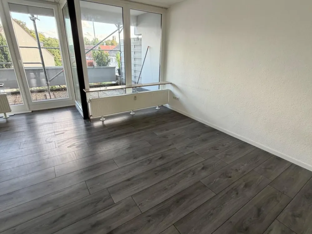 Sonnige schöne 1-Zimmer Wohnung mit grosser Terrasse in Südlage