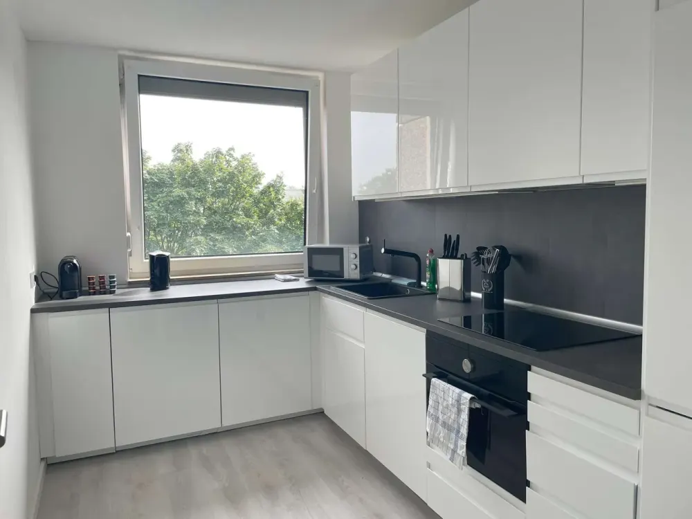 Moderne 2-Zimmer-Wohnung mit Balkon und TG-Stellplatz in Ratingen