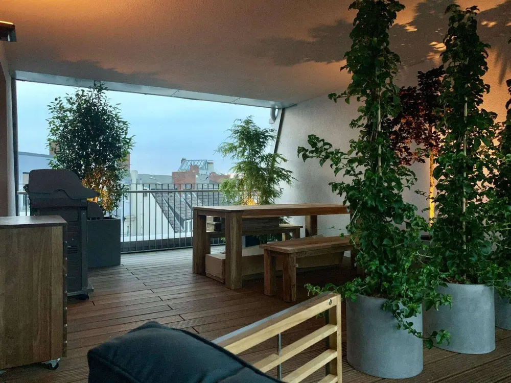 Exklusive 3-Raum-Penthouse-Wohnung mit luxuriöser Innenausstattung mit EBK in Hamburg