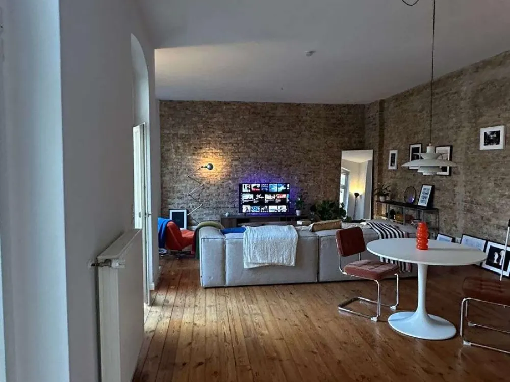 Spacious loft apartment in the heart of Prenzlauer Berg, available from 01.09.2026
