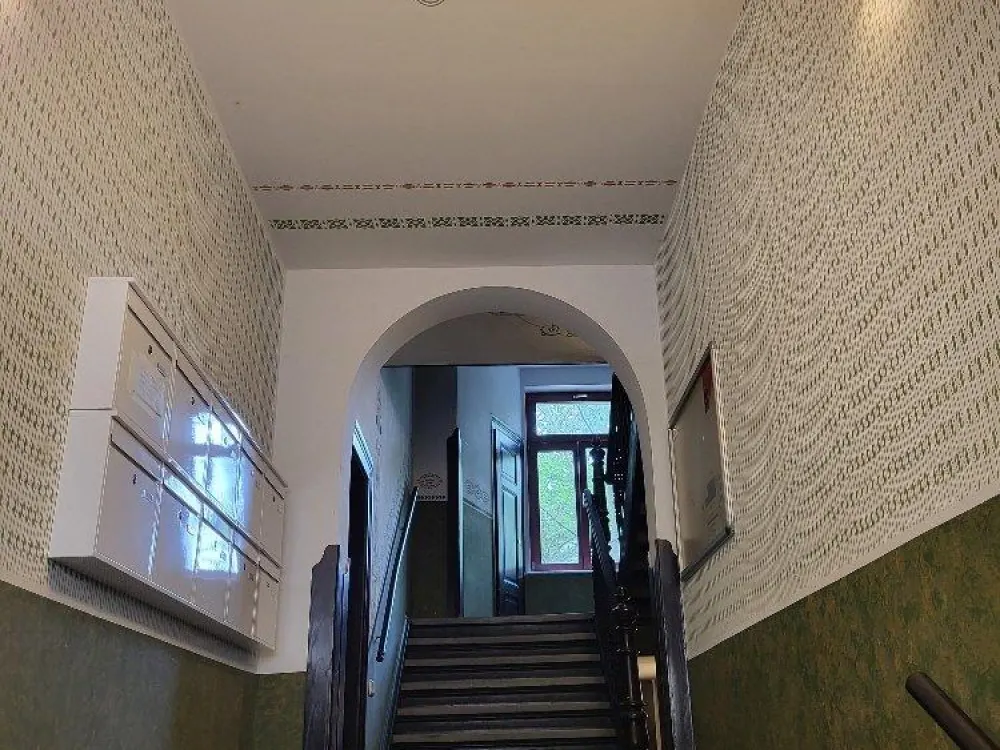 Attraktive Wohnung im Altbaucharakter. Bezugsfrei ab dem 01.08.2026