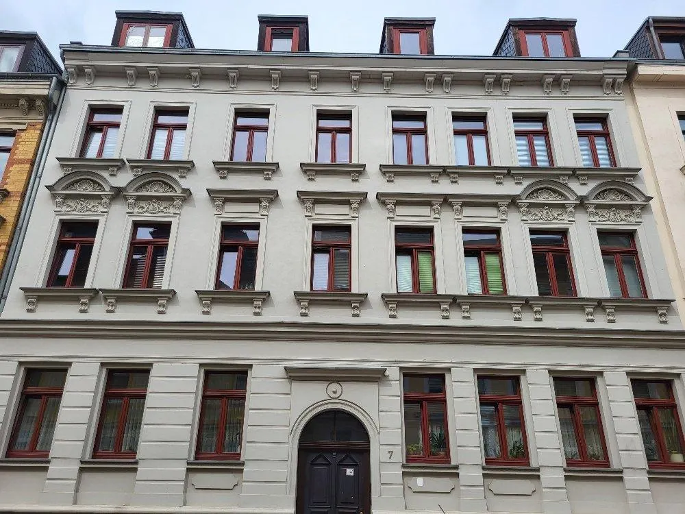 Attraktive Wohnung im Altbaucharakter. Bezugsfrei ab dem 01.08.2026
