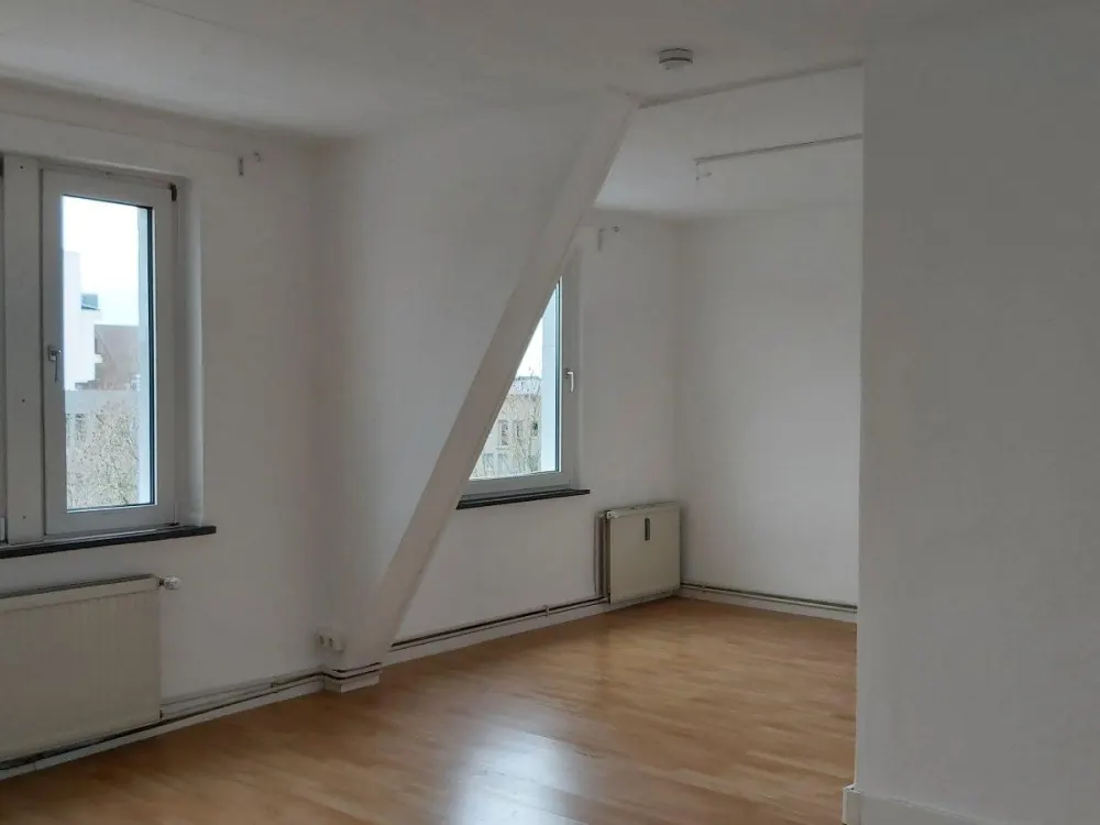 große 2-3-Zimmerwohnung